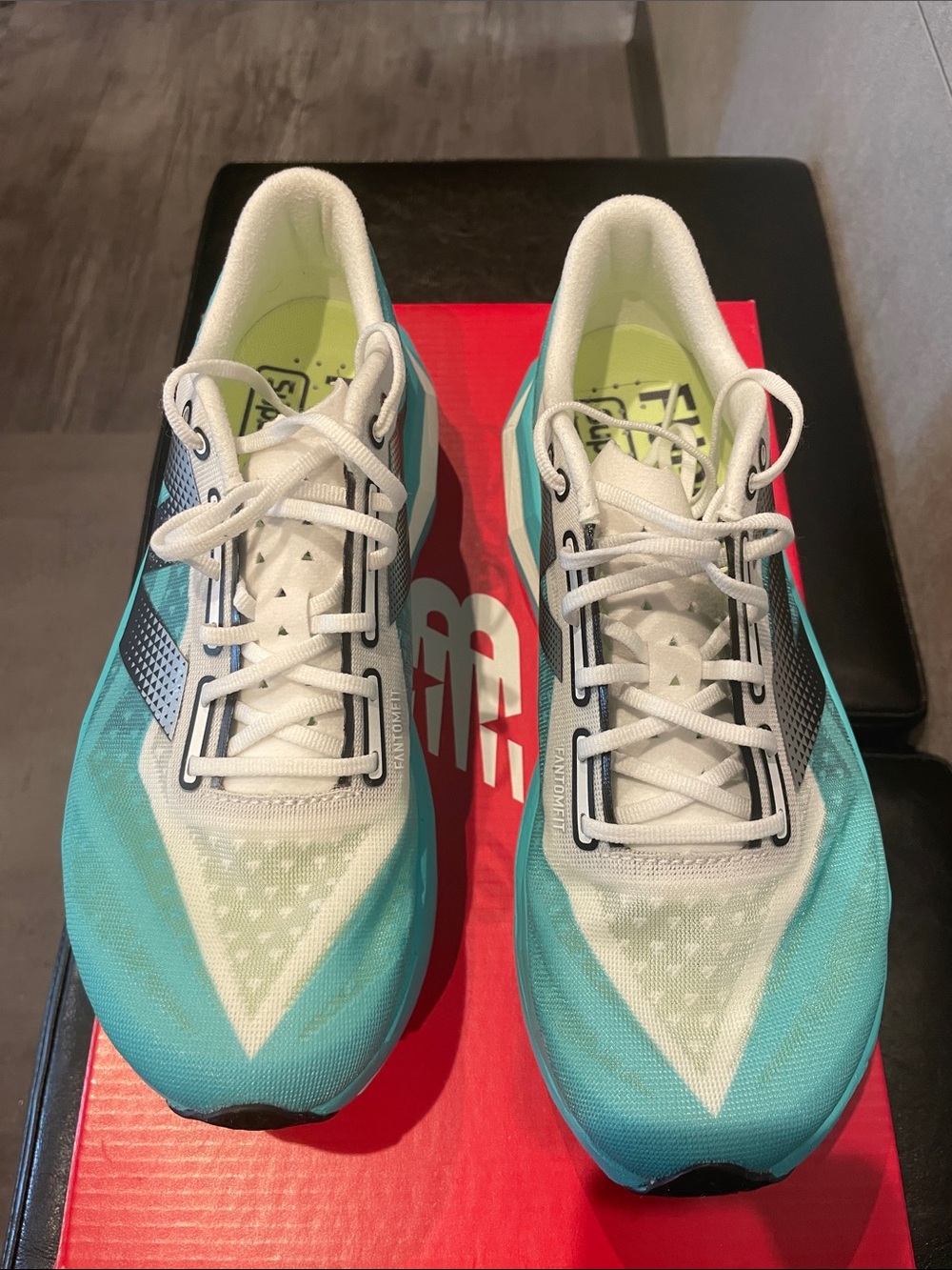 New Balance Women's FuelCell SuperComp Elite running shoe size 8.5 B - Picture 3 of 7